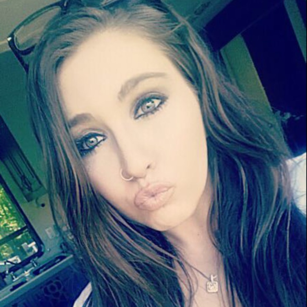 Meet your Posher, Felicia